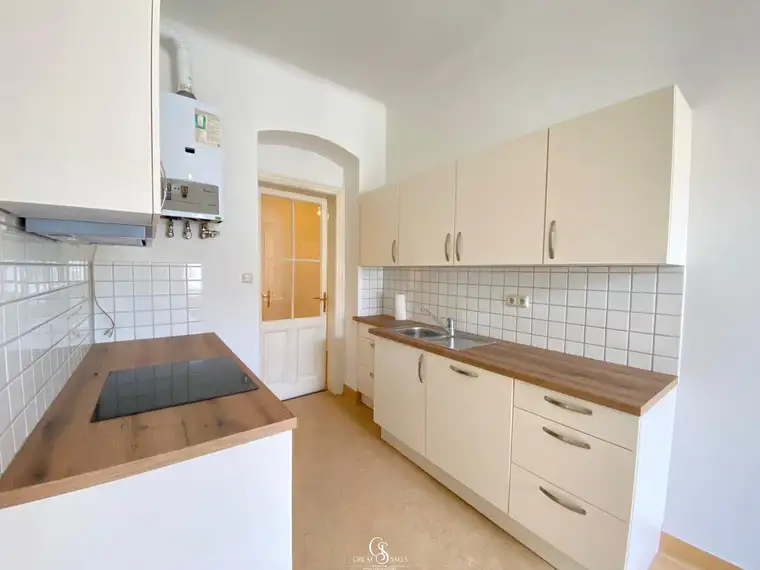 Attraktive 2,5-Zimmer Altbauwohnung mit Lift