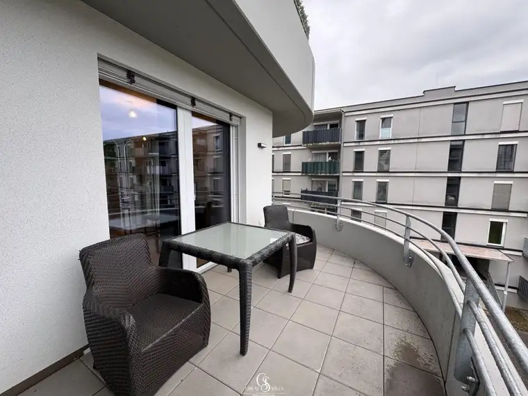 Wunderschöne Zwei-Zimmer-Wohnung mit Balkon und Fernblick