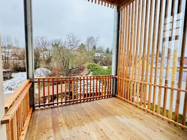 Erstbezug nach Kernsanierung - stilvoll wohnen in einer Villa – 2-Zimmer-Wohnung mit Balkon &amp; Top-Ausstattung!