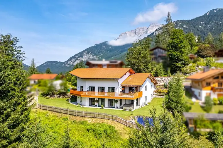 Neuwertiges Einfamilienhaus mit Wellnessbereich, inklusive Sauna &amp; Whirlpool, in einzigartiger Lage und Ausblick!