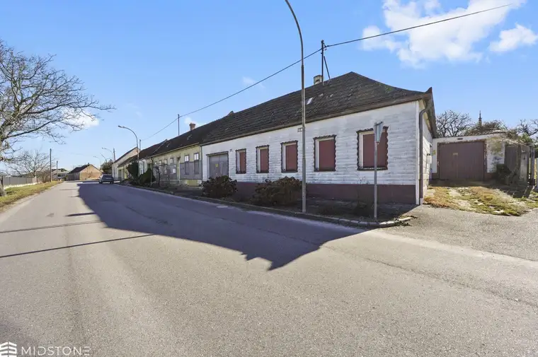 *Zwei Häuser auf einem Grundstück* Wohnen, Erweitern oder Neu Denken in Hohenruppersdorf