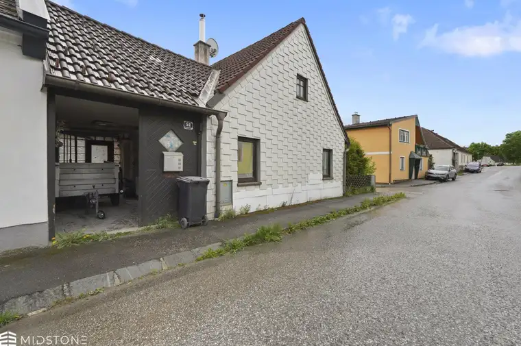Charmantes Rohbau-Haus mit Garten und viel Potenzial in ruhiger Lage