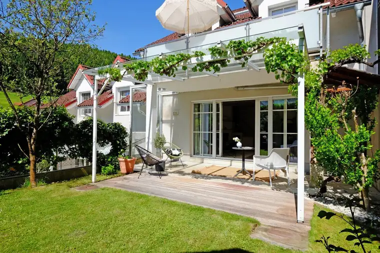 Reihenhaus mit wunderbarer Atmosphäre an der Stadtgrenze zu Linz Urfahr: Ihr neues Zuhause mit ganz viel Platz
