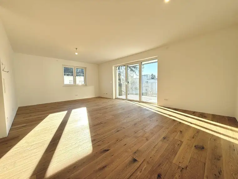 Erstbezug! 3-Zimmer Wohnung mit Balkon!