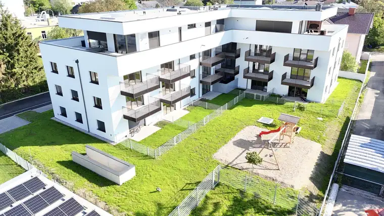 Erstbezug! Hochwertige Neubau 3-Zimmer Wohnung mit Balkon!