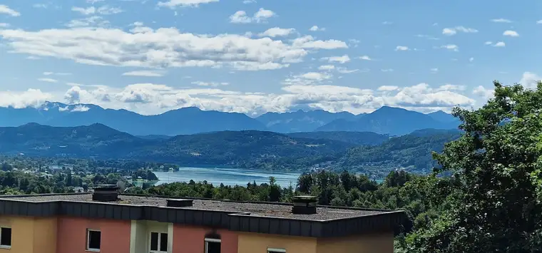 Herrliches Grundstück mit Wörtherseeblick