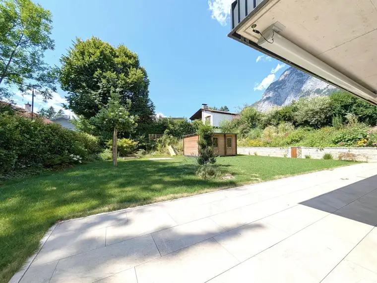 Einzigartiges Gartenparadies – Hochwertige 4-Zimmer-Wohnung mit Traumterrasse
