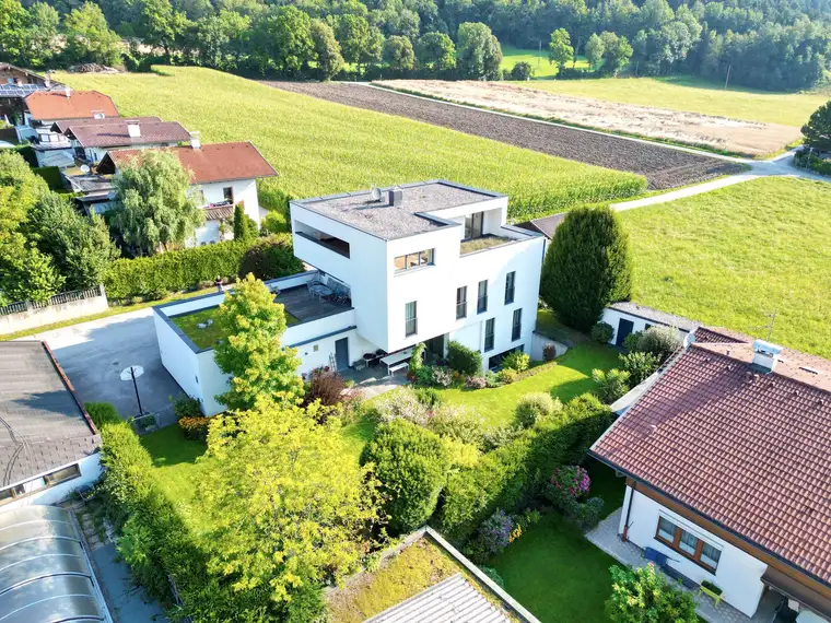 Stilvolles Zuhause am grünen Ortsrand von Mils