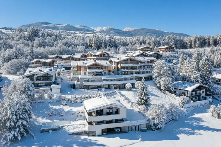 Alpine Eleganz auf zwei Etagen – Willkommen in Ihrer Maisonette bei 81UP. (Zweitwohnsitz)