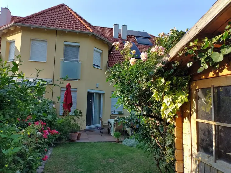 Haus mit Garten am südlichen Stadtrand von Wien im Grünen