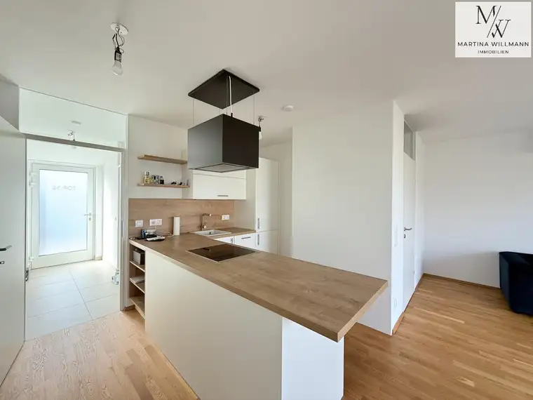 Luxriöse 2- Zimmer Wohnung, Top Lage, große Dachterrasse