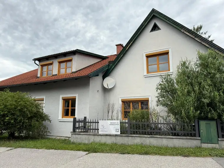 2 Wohnhäuser + separater Baugrund auf 1.528 m² – Seltene Gelegenheit in Katzelsdorf