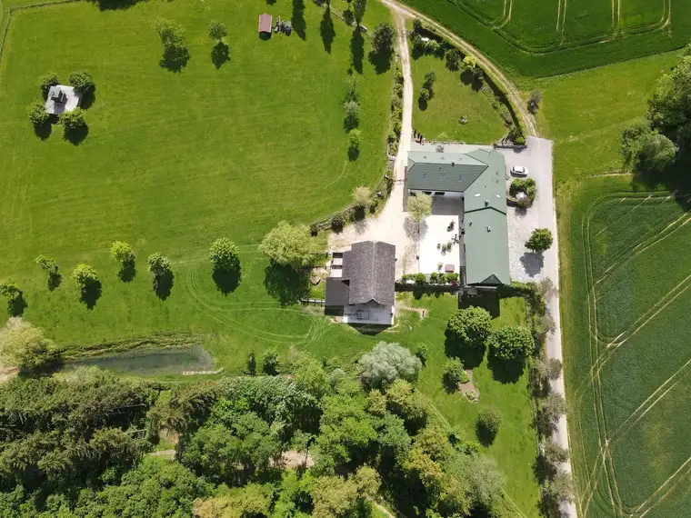 Landhaus in Alleinlage zum Verkauf!