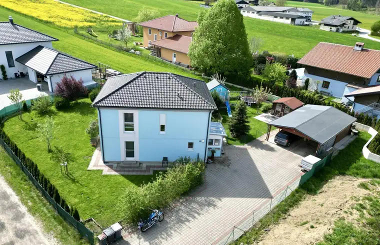 Charmantes Einfamilienhaus im Grünen
