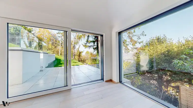 EINZIGARTIGE VILLA MIT INFINITY-POOL &amp; BLICK ÜBER DIE DONAU