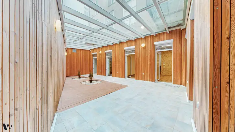 EINZIGARTIGES ATELIER MIT ÜBERDACHTEM INNENHOF IN ALSERGRUNDER TOP-LAGE
