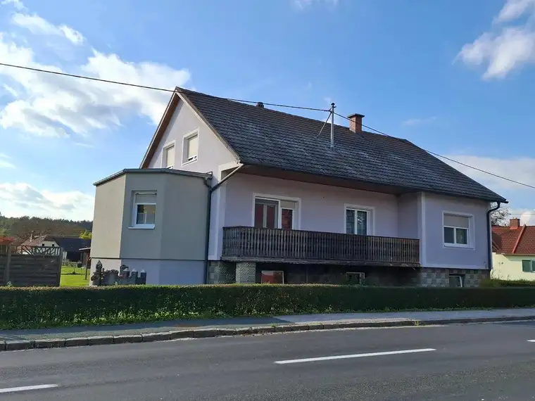 Charmantes Einfamilienhaus mit vielen Möglichkeiten (Provisionsfrei)