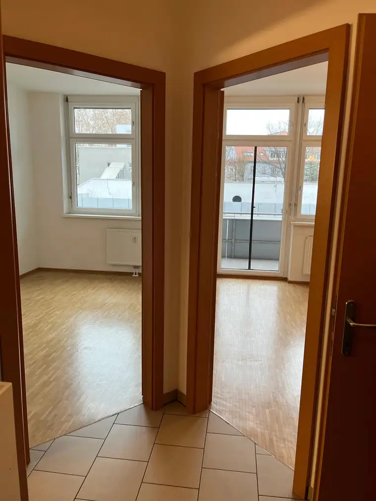Neuwertige 2-Zimmer-Wohnung mit Balkon in Graz-Sankt Leonhard (Provisionsfrei)