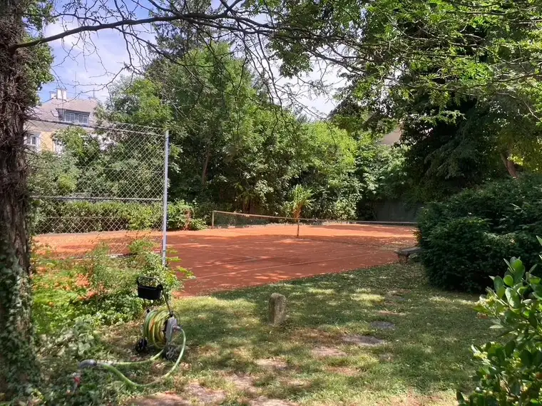 Parkähnliches Baugrundstück in historischer Villenlage Baden bei Wien (Provisionsfrei)