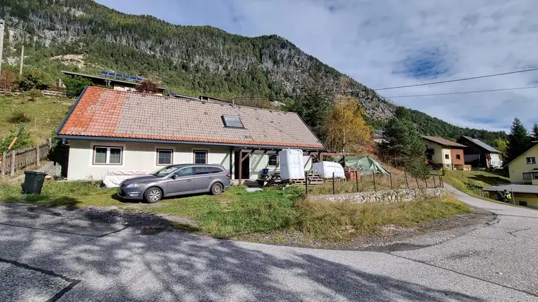 Grundsaniertes Einfamilienhaus für Handwerker zum fertig renovieren (Provisionsfrei)