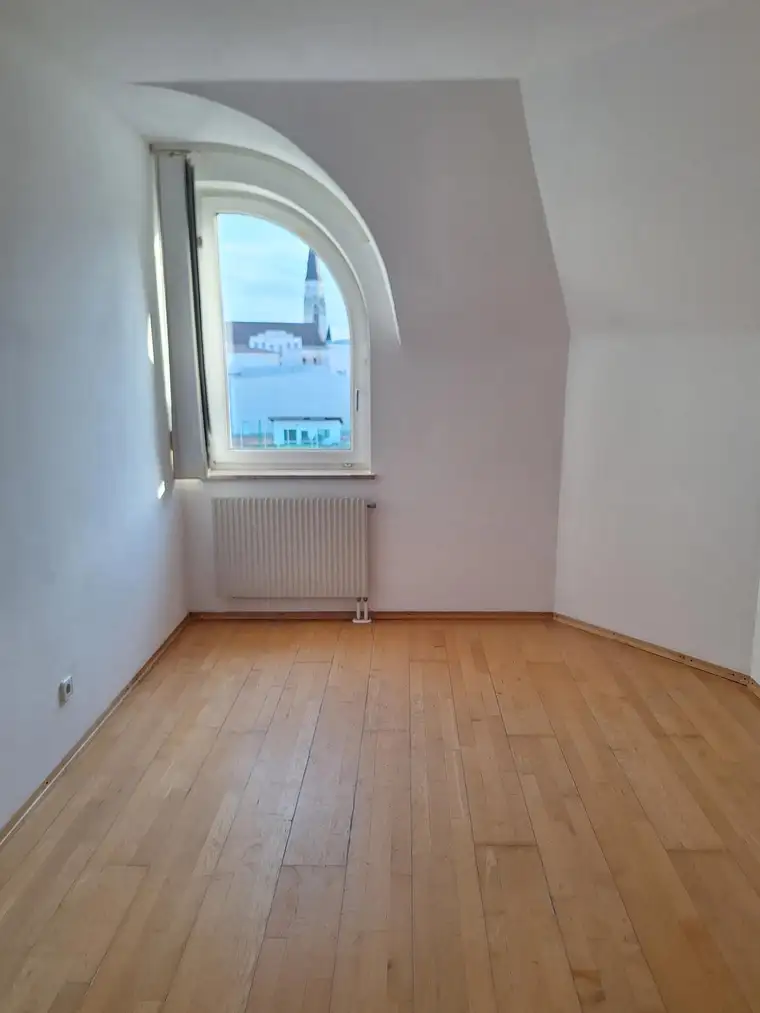 Schöne zweistöckige Wohnung im Zentrum von Korneuburg (Provisionsfrei)