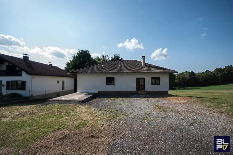 Großflächiges Wohnhaus in absoluter Ruhelage! (Provisionsfrei)