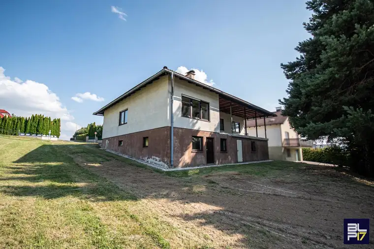 Großflächiges Wohnhaus in absoluter Ruhelage! (Provisionsfrei)