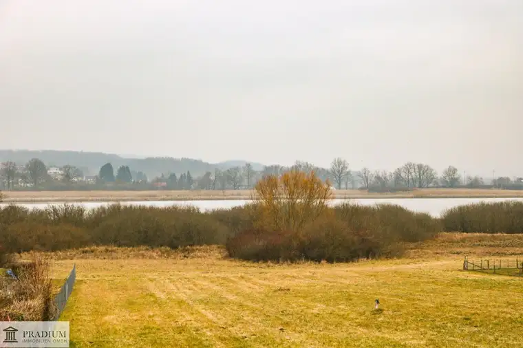 Einmalige Gelegenheit: Traumhaftes Baugrundstück am See in Güssing! Baustudie für 28 Wohnungen