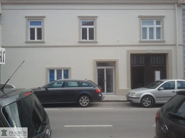 Zentral. Bestandssicher. Entwicklungsstark. – Zinshaus in Bruck an der Leitha für Investoren