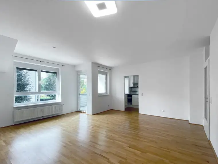  ++ Ruheort ++ 3-Zimmer mit Süd Balkon und Tiefgarage!