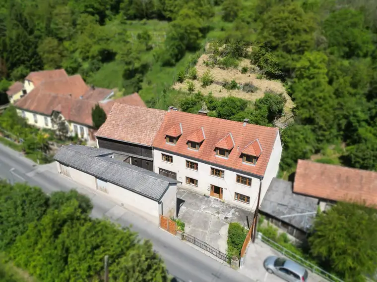 Haus mit Potenzial – Wohnen, Generationen oder Anlage in Krems/Stein