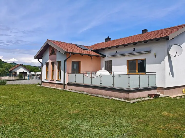 ☀️ Wohnen auf einer Ebene: Gepflegter Bungalow mit sonnigem Garten, Garage &amp; Vollkeller