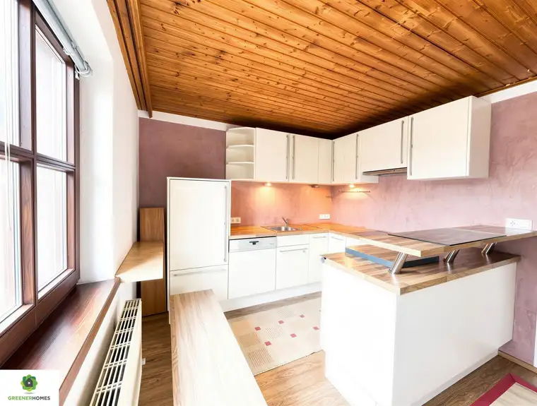 Charmante Wohnung mit sehr gutem Grundriss und eigenem Dachboden