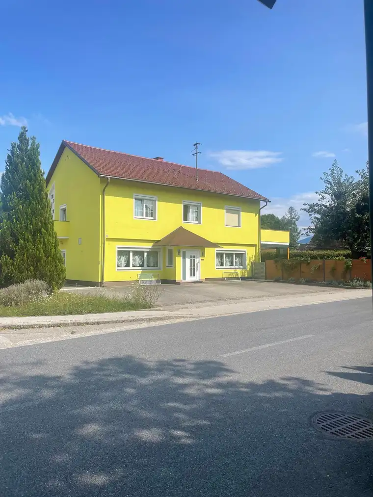 Top modernisiertes, Ein - Zweifamilienhaus von Privat, voll unterkellert, Nähe Klagenfurt