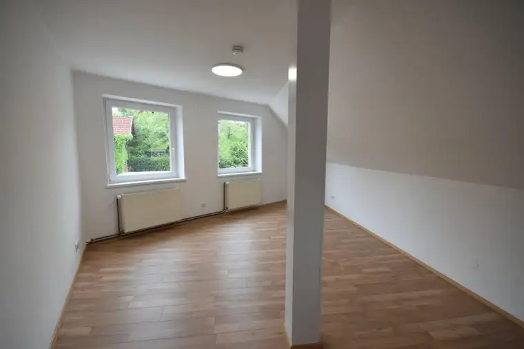 Wohnhaus mit Ausbaureserve in ruhiger Zentrumslage