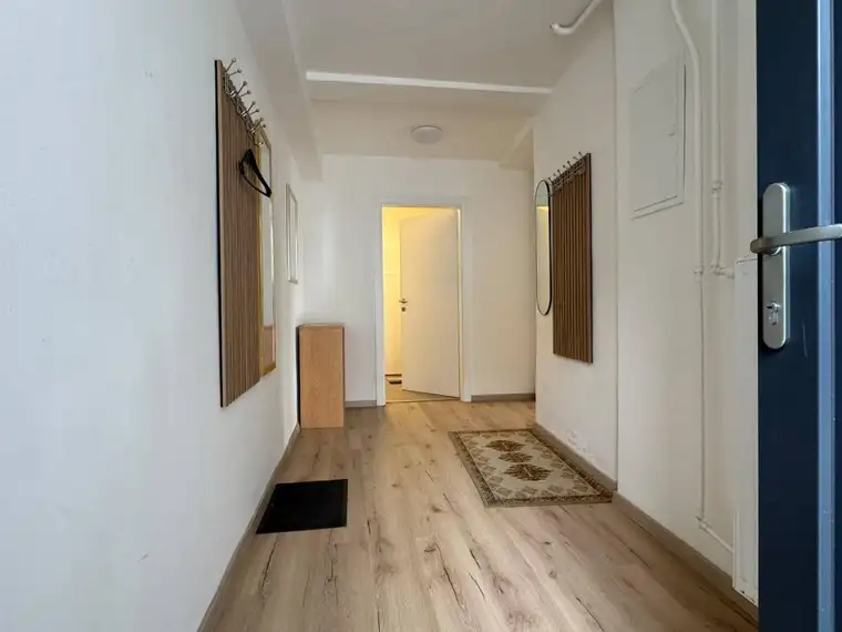Großzügige 2-Zimmer-Wohnung mit Stellplatz – € 750,- inkl. BK &amp; Heizung