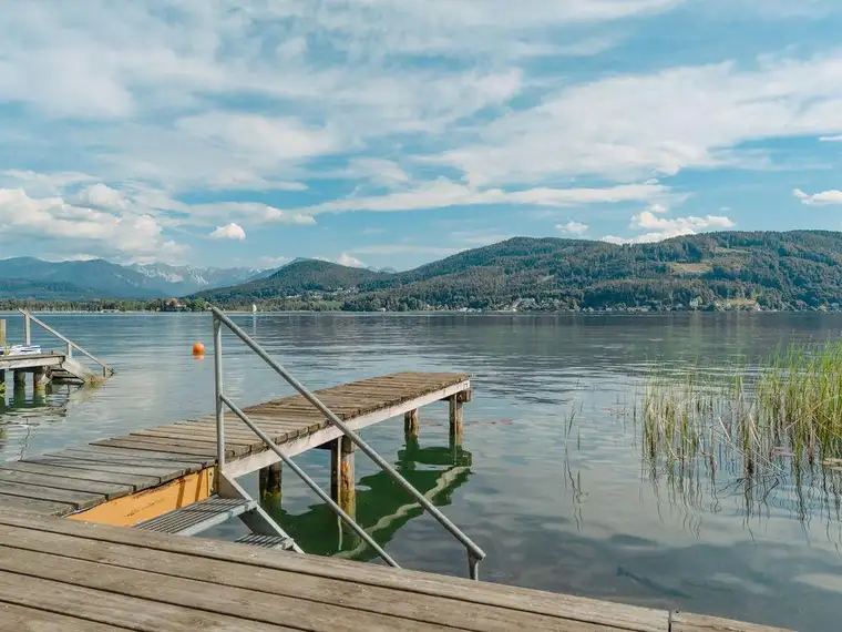 Exklusiver Bungalow mit Seeblick – inklusive Pool und Seezugang – "Villa Aera"