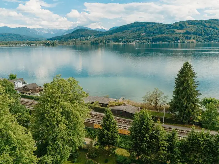 Exklusiver Bungalow mit Seeblick – inklusive Pool und Seezugang – "Villa Aera"