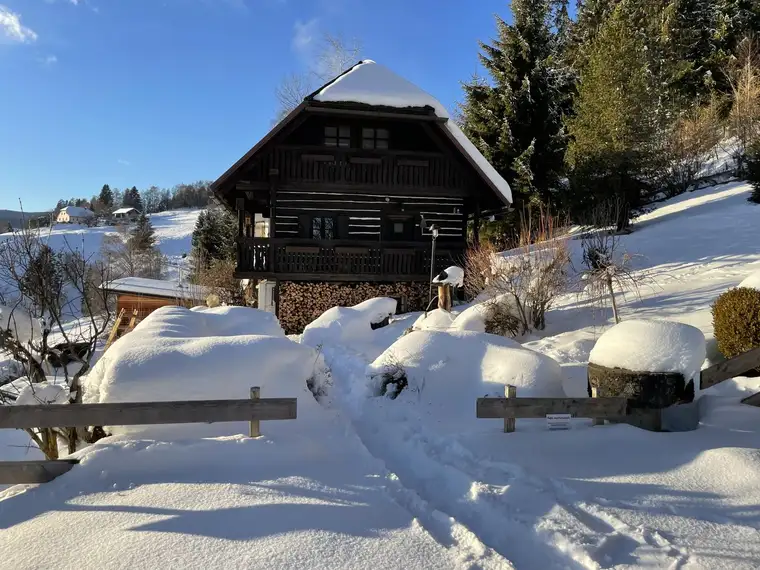 Wo die Ruhe zu Hause ist – Almhütte mit Sauna und Fernblick