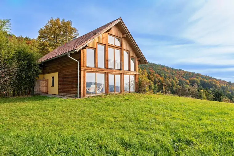 Leben mit Weitblick: Ihr Refugium inmitten von Natur und Licht