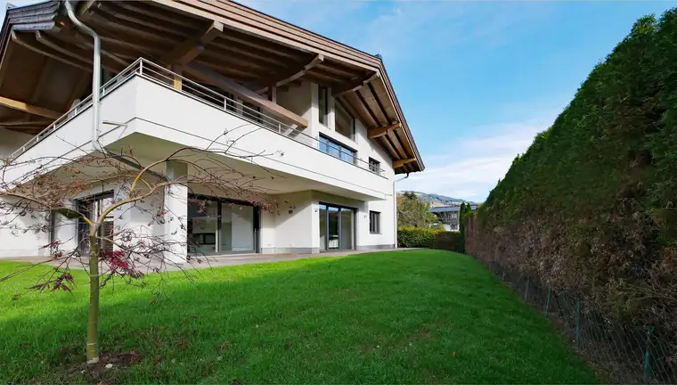 Stilvolle Gartenwohnung mit Bergblick