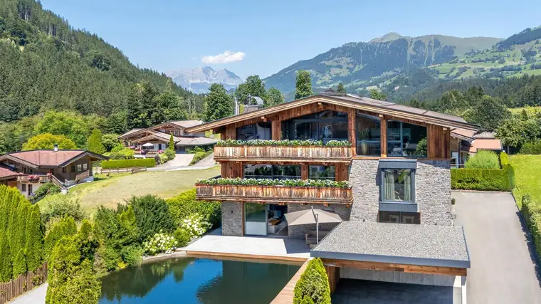 Luxus-Retreat mit Naturteich und privatem Wellnessbereich