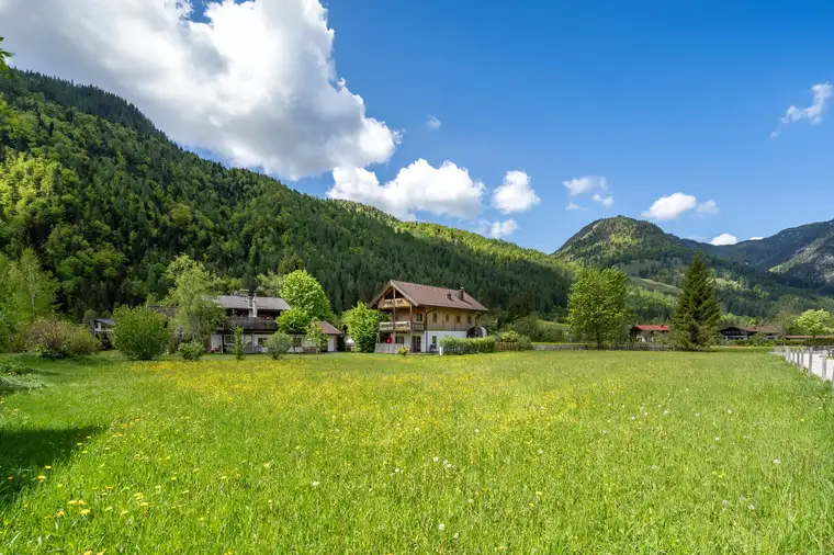Baugrundstück in Premiumlage mit Steinbergblick