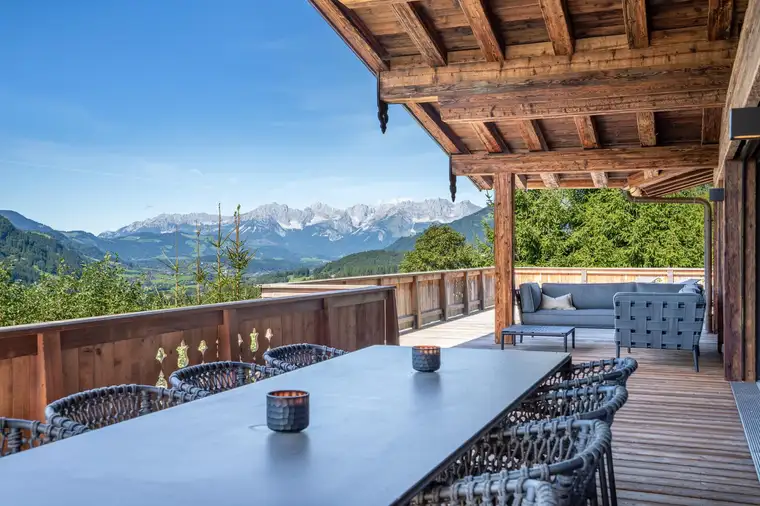 PMI REAL ESTATE GMBH