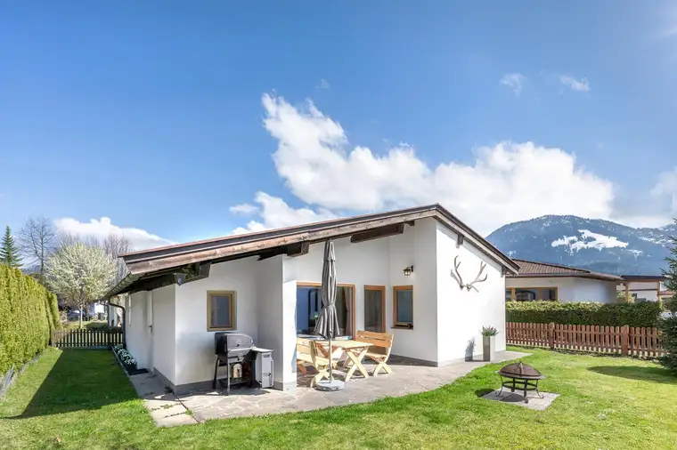 Sonniger Bungalow mit Freizeitwohnsitz