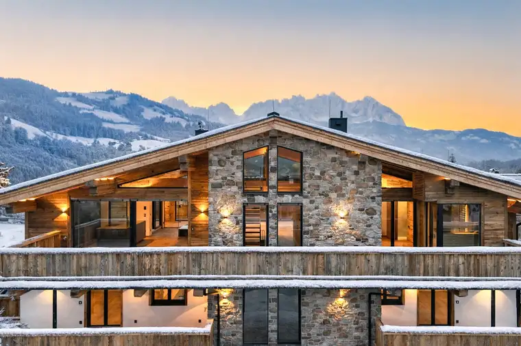 PMI REAL ESTATE GMBH