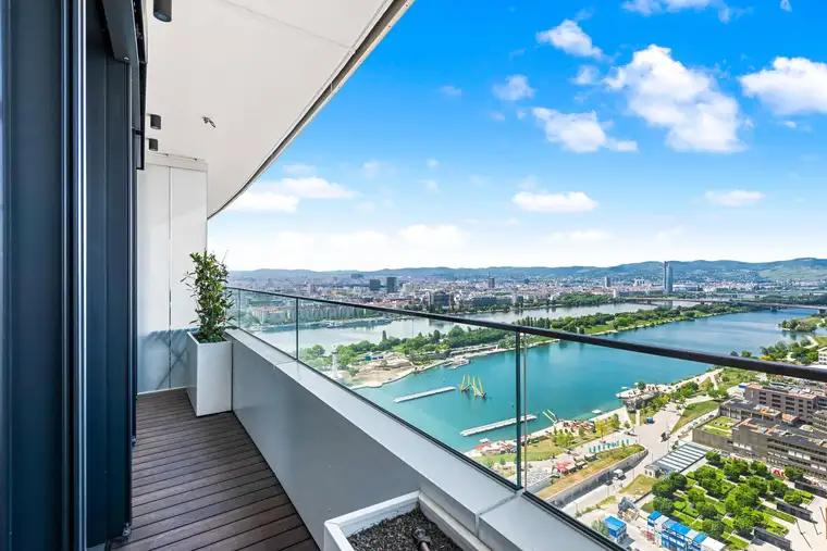 30. Etage | Exclusive Tower Apartment | Living above Vienna