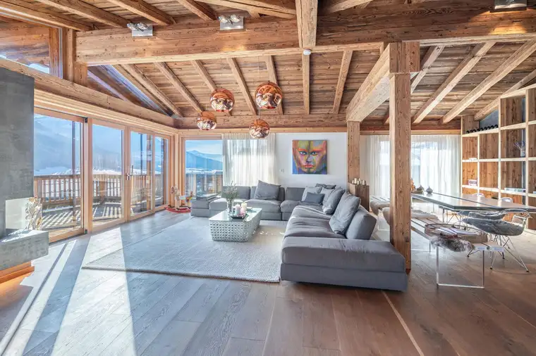 PMI REAL ESTATE GMBH