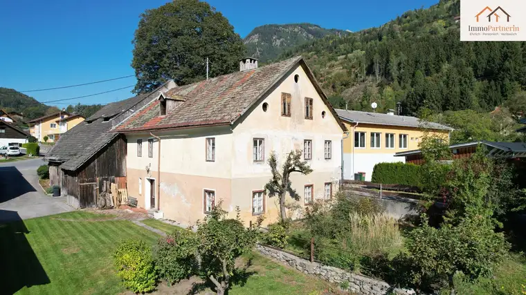 Historisches Liebhaberobjekt mit großer Tenne auf 1.839 m² Bauland