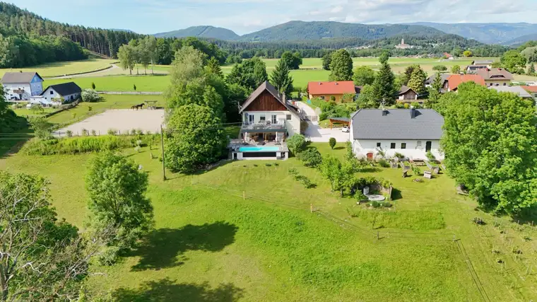 Historisches Anwesen mit Potential – Wohnen &amp; Arbeiten im Grünen unweit des Klopeiner Sees!